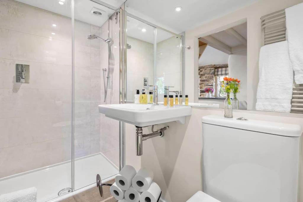 Luxury Self-Contained Cottage For Two With Hot Tub Staverton  Exterior foto